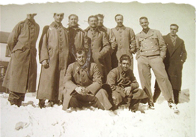 10 Men